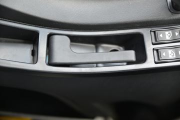 һ����� J6L�п� ��ֵ�� 180���� 4X2 6.2�������ػ���ͼƬ