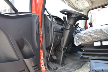 һ����� J6L�п� ��ֵ�� 180���� 4X2 6.2�������ػ���ͼƬ
