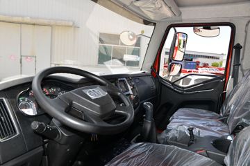 һ����� J6L�п� ��ֵ�� 180���� 4X2 6.2�������ػ���ͼƬ