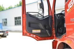 一汽解放 J6L中卡 超值版 180马力 4X2 6.2米栏板载货车(CA1180P62K1L4E5)