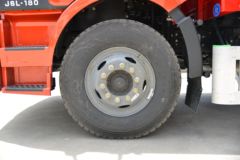 一汽解放 J6L中卡 超值版 180马力 4X2 6.2米栏板载货车(CA1180P62K1L4E5)