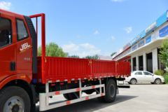 一汽解放 J6L中卡 超值版 180马力 4X2 6.2米栏板载货车(CA1180P62K1L4E5)
