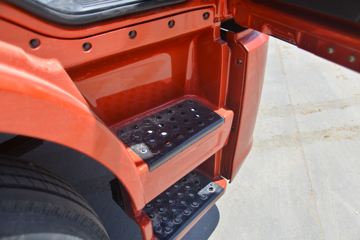 һ����� J6L�п� ������ 220���� 4X2 6.75�������ػ���ͼƬ