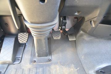 һ����� J6L�п� ������ 220���� 4X2 6.75�������ػ���ͼƬ