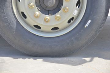 һ����� J6L�п� ������ 220���� 4X2 6.75�������ػ���ͼƬ