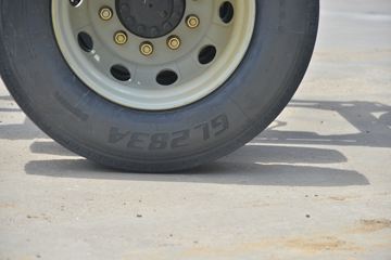 һ����� J6L�п� ������ 220���� 4X2 6.75�������ػ���ͼƬ