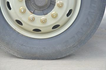 һ����� J6L�п� ������ 220���� 4X2 6.75�������ػ���ͼƬ