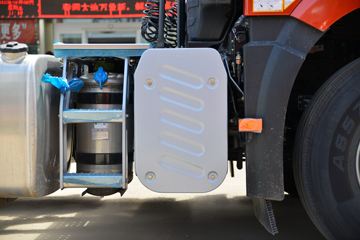 һ����� J6P�ؿ� �ʻݰ�2.0? 460���� 6X4 ǣ����(CA4250P66K24T1E5)ͼƬ