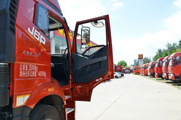 һ����� J6P�ؿ� �ʻݰ�2.0? 460���� 6X4 ǣ����(CA4250P66K24T1E5)ͼƬ