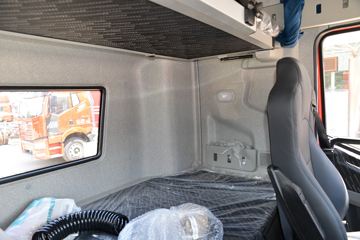 һ����� J6P�ؿ� �ʻݰ�2.0? 460���� 6X4 ǣ����(CA4250P66K24T1E5)ͼƬ