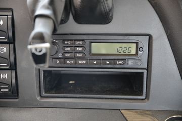 һ����� J6P�ؿ� �ʻݰ�2.0? 460���� 6X4 ǣ����(CA4250P66K24T1E5)ͼƬ