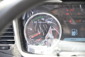 һ����� J6P�ؿ� �ʻݰ�2.0? 460���� 6X4 ǣ����(CA4250P66K24T1E5)ͼƬ