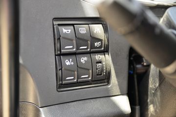 һ����� J6P�ؿ� �ʻݰ�2.0? 460���� 6X4 ǣ����(CA4250P66K24T1E5)ͼƬ