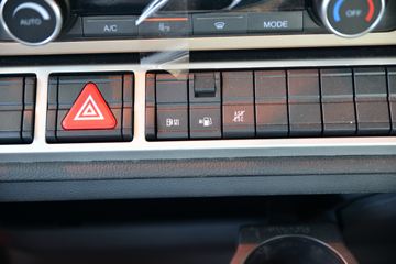 �й����� HOWO TH7�ؿ� 480���� 6X4 AMT�Զ���ǣ����ͼƬ