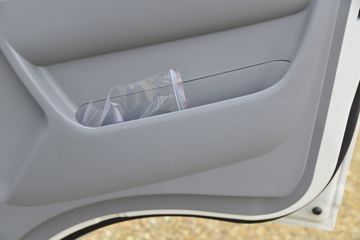 �й�����HOWO ͳ˧ 110���� 3.65���Ű������ῨͼƬ