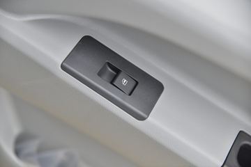 �й�����HOWO ͳ˧ 110���� 3.65���Ű������ῨͼƬ