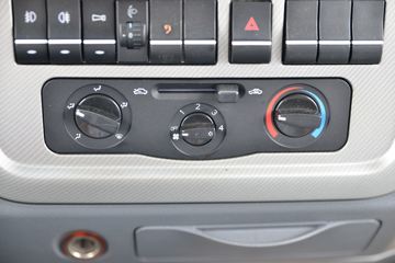 �й�����HOWO ͳ˧ 110���� 3.65���Ű������ῨͼƬ