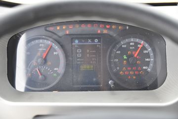 �й�����HOWO ͳ˧ 110���� 3.65���Ű������ῨͼƬ