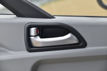 �й�����HOWO ͳ˧ 110���� 3.65���Ű������ῨͼƬ