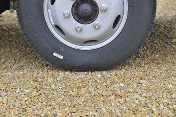 �й�����HOWO ͳ˧ 110���� 3.65���Ű������ῨͼƬ