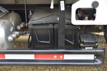 �й�����HOWO ͳ˧ 110���� 3.65���Ű������ῨͼƬ