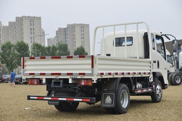 �й�����HOWO ͳ˧ 110���� 3.65���Ű������ῨͼƬ