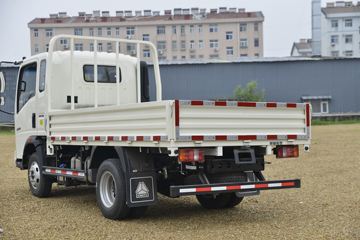 �й�����HOWO ͳ˧ 110���� 3.65���Ű������ῨͼƬ