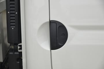 ���� С����W17 102���� 4X2 3.3����ж��(EQ3040S6BDB)ͼƬ