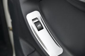 ���� С����W17 102���� 4X2 3.3����ж��(EQ3040S6BDB)ͼƬ