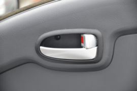 小霸王W17&nbsp;自卸车驾驶室                                               图片