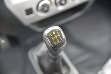 ���� С����W17 102���� 4X2 3.3����ж��(EQ3040S6BDB)ͼƬ