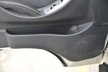 ���� С����W17 102���� 4X2 3.3����ж��(EQ3040S6BDB)ͼƬ