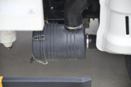 小霸王W17&nbsp;自卸车底盘                                                图片