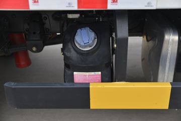 ���� С����W17 102���� 4X2 3.3����ж��(EQ3040S6BDB)ͼƬ