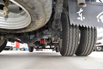 ���� С����W17 102���� 4X2 3.3����ж��(EQ3040S6BDB)ͼƬ