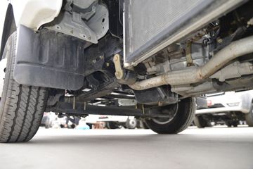 ���� С����W17 102���� 4X2 3.3����ж��(EQ3040S6BDB)ͼƬ