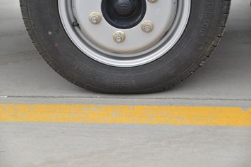 ���� С����W17 102���� 4X2 3.3����ж��(EQ3040S6BDB)ͼƬ