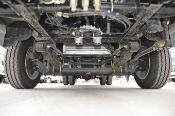 ���� С����W17 102���� 4X2 3.3����ж��(EQ3040S6BDB)ͼƬ