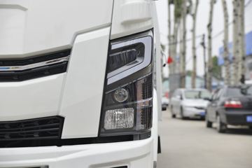 �ɵ��³� V3ϵ�� 130���� 4.15�׵��������ῨͼƬ