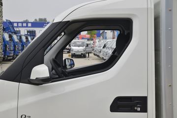 �ɵ� Q3ϵ�� 122���� 2.8�׵�����ʽ΢��(����)ͼƬ