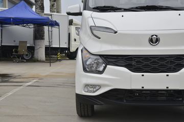 �ɵ� Q3ϵ�� 122���� 2.8�׵�����ʽ΢��(����)ͼƬ