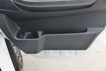 �ɵ� Q3ϵ�� 122���� 2.8�׵�����ʽ΢��(����)ͼƬ