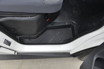 �ɵ� Q3ϵ�� 122���� 2.8�׵�����ʽ΢��(����)ͼƬ