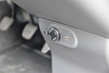 �ɵ� Q3ϵ�� 122���� 2.8�׵�����ʽ΢��(����)ͼƬ