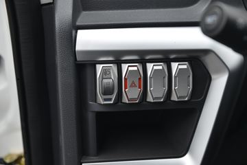 �ɵ� Q3ϵ�� 122���� 2.8�׵�����ʽ΢��(����)ͼƬ