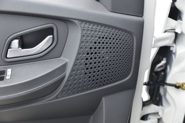 �ɵ� Q3ϵ�� 122���� 2.8�׵�����ʽ΢��(����)ͼƬ