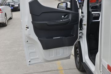 �ɵ� Q3ϵ�� 122���� 2.8�׵�����ʽ΢��(����)ͼƬ