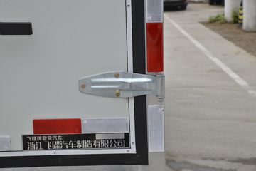 �ɵ� Q3ϵ�� 122���� 2.8�׵�����ʽ΢��(����)ͼƬ