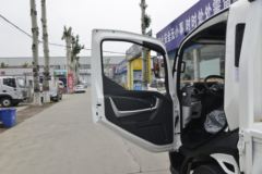 飞碟 W5 156马力 4.18米单排栏板轻卡(国六)