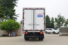 江铃 顺达宽体 122马力 4X2 4.13米冷藏车(国六)(JX5041XLCTG26)